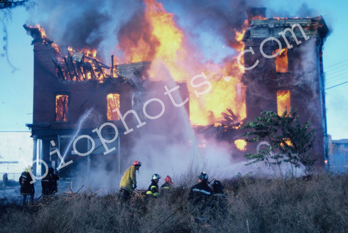 Conflagration in old hotel