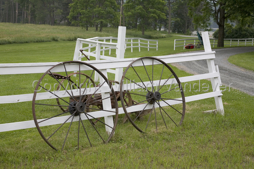 Vermont%2F%20Fence%20and%20Wheels (large view)