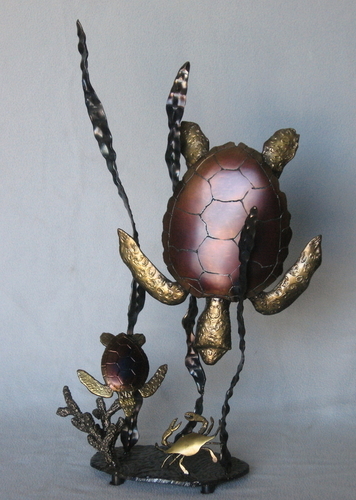 Sculpture-Wildlife-Sea Turtle with Juvenile